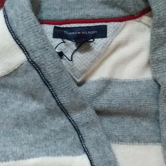 Tommy Hilfiger Sweater - Picture 2 of 13